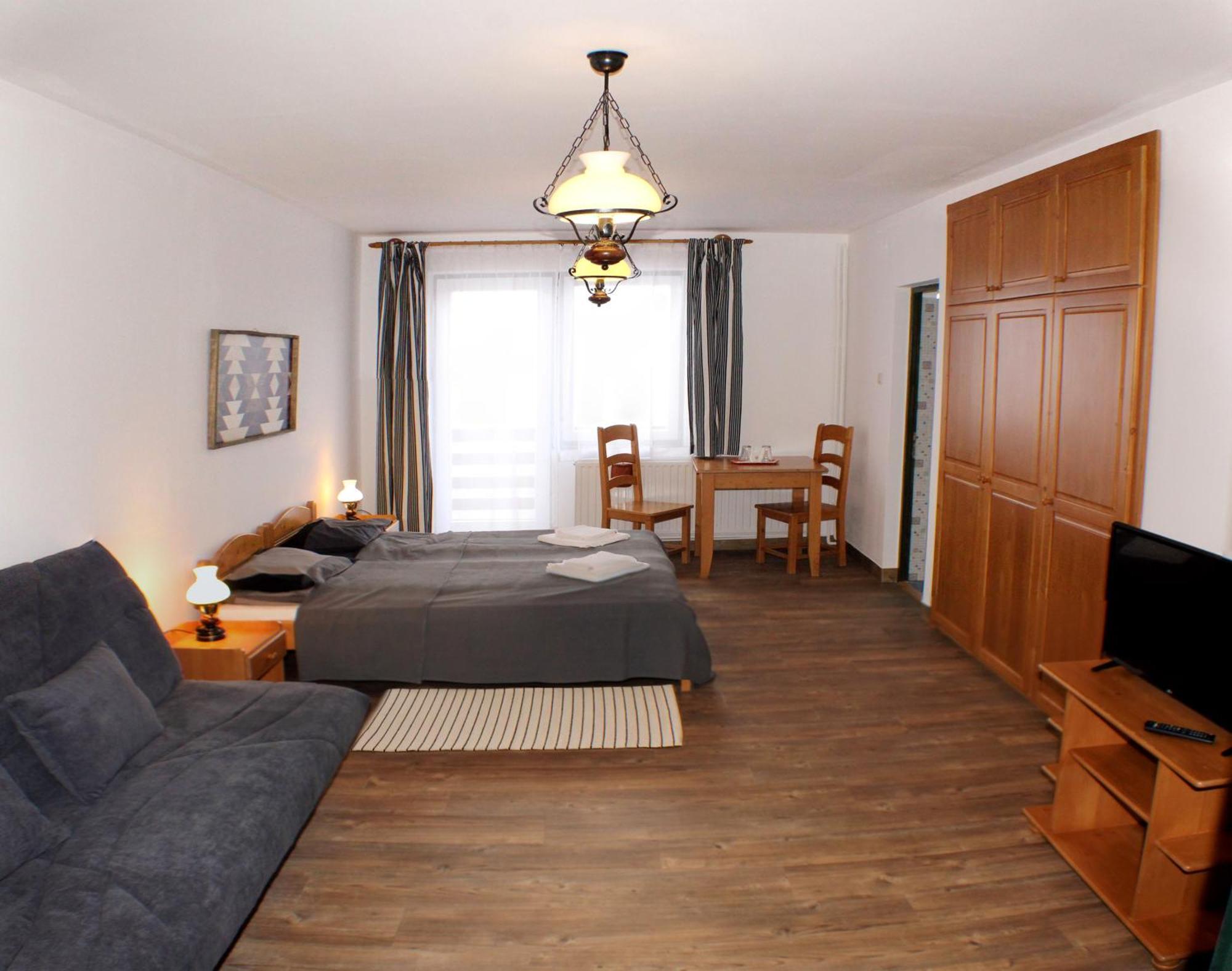 Sugo Panzio Madarasi Hargita Otel Izvoare  Dış mekan fotoğraf